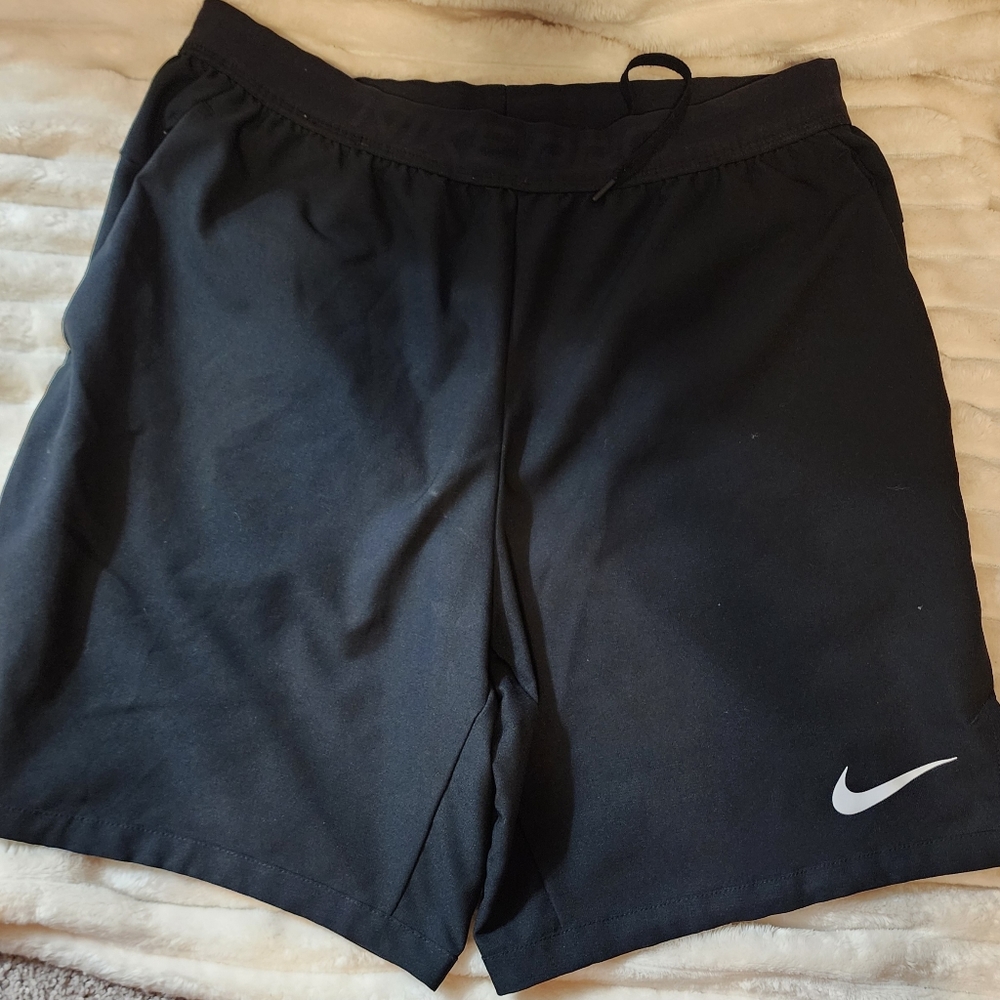 NikePro men's gym short